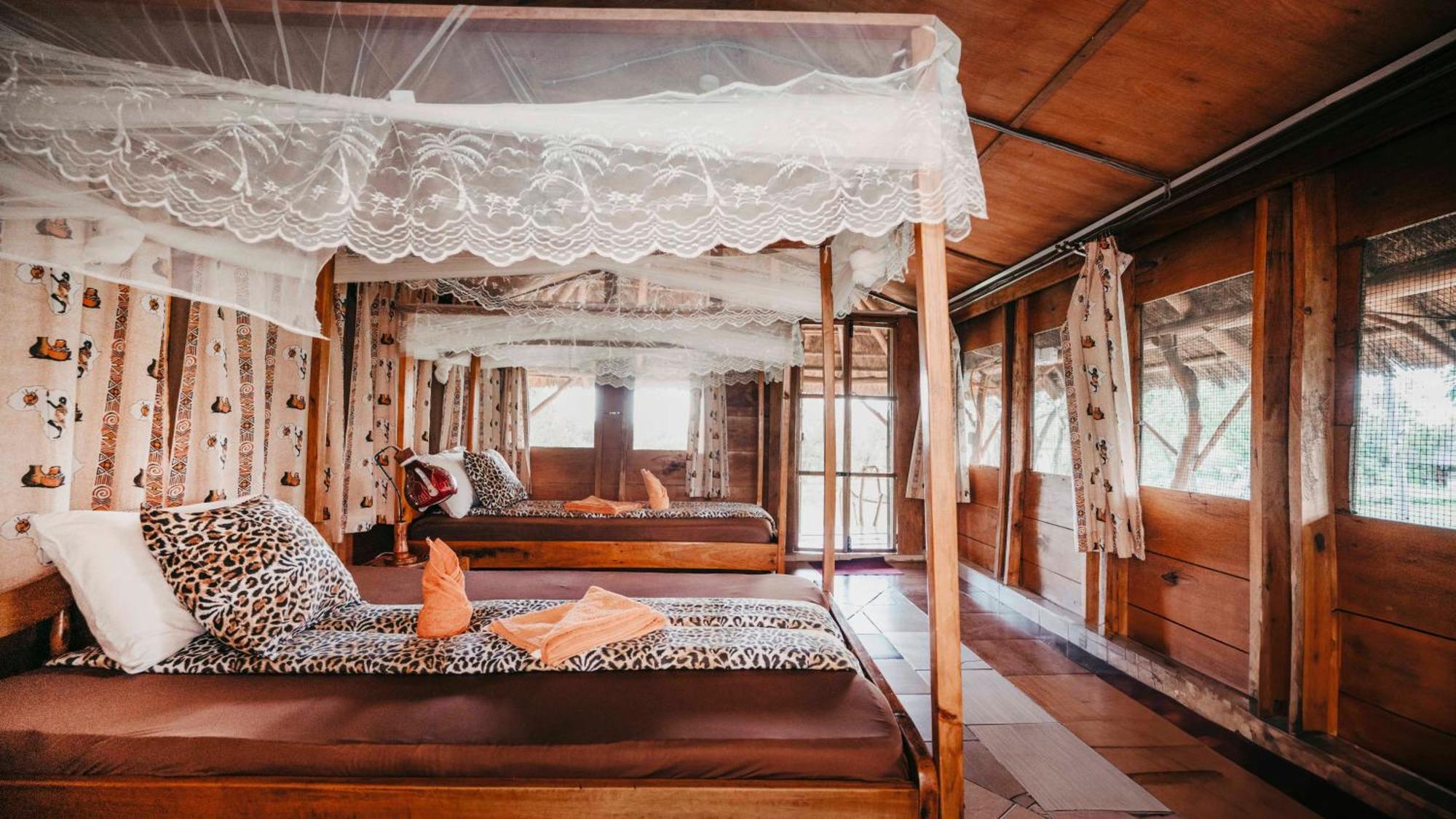 Mama Washindi Lodge Pakwach Ngoại thất bức ảnh